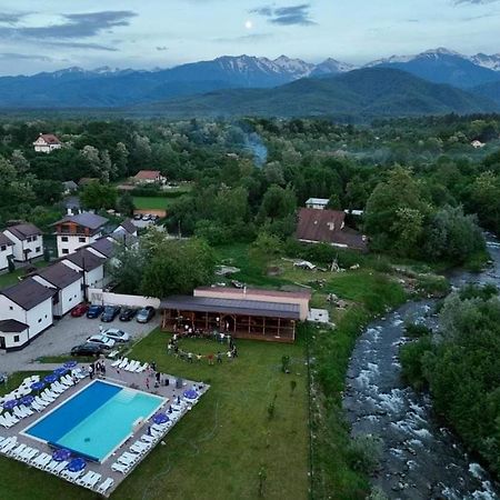 Domeniul Roa Hotel Avrig Eksteriør billede